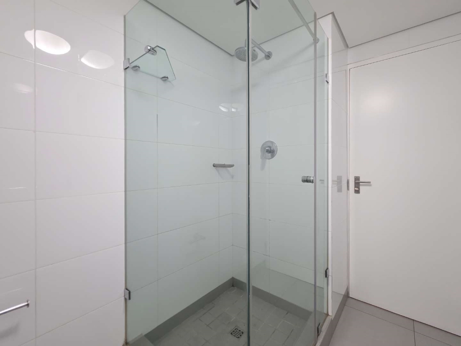 2 Bedroom Property for Sale in Vredehoek Western Cape